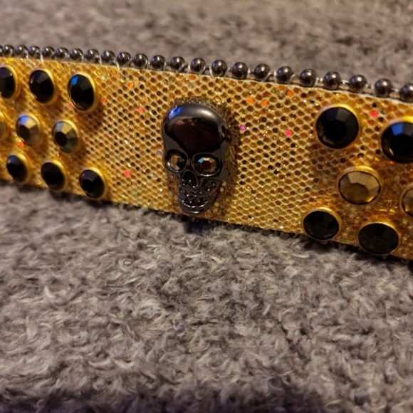 Rhinestone Leather Belt with Skulls - Picture 3 of 11